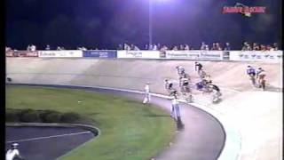 Velodrome Crash 2006 Devil Scratch race at the Lehigh Valley Velodrome now the VPCC [upl. by Gaylor]