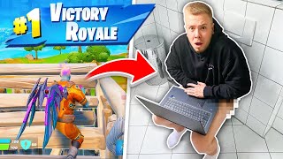 Fortnite GEWINNEN aber auf TOILETTE 😱 [upl. by Liahcim]