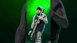 How to get Fieldys bass tone in 30 seconds bass korn [upl. by Annaegroeg]