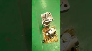 Hydraulic motor for marinefishing boat net hauler [upl. by Paten]