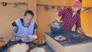 Hoy Les Traemos Las Clasicas ENFRIJOLADAS RELLENAS DE POLLO Con Cafe De Olla Para Estas Heladas [upl. by Aryaz]