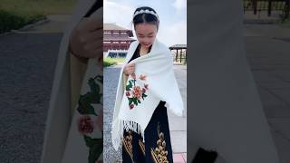 Popular new productLuxurious shoulder shawl bright and delicate colors shortvideo [upl. by Luy544]