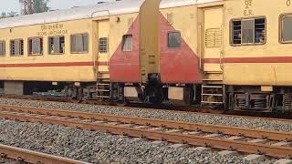 Up Hool Express train is running towards Bandel Rly Station  Video  E R [upl. by Aenat]