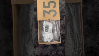 DH gate  Yeezy 350 boost dhgate dhgateshoes reps haul fashion drip [upl. by Estrella]