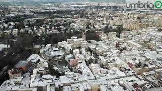 Terni in volo sulla città innevata [upl. by Ynahpit133]