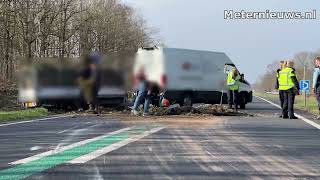 Tuinafval blokeert N34 bij Zuidlaren [upl. by Gabey]