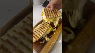 ⚫️ RECETTE  PANINI INCROYABLE AU POULET MARINÉ shorts [upl. by Rasure]