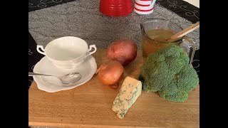 MAKING BROCCOLI amp STILTON SOUP [upl. by Akena]