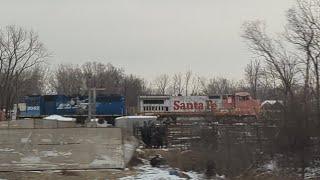 Elkhart amp other Railyards with Rare Locomotives from Amtrak with BNSF 552 and 2042 quotSmurfquot [upl. by Dorelia]