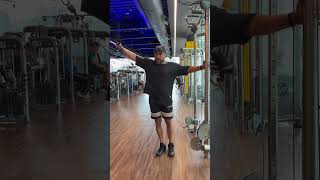 Elevación lateral a una mano en polea baja shortsgym motivation ntsteam personaltrainer trainer [upl. by Drogin]