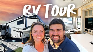 RV TOUR Alliance Avenue 32RLS FullTime RV Couple [upl. by Kryska]