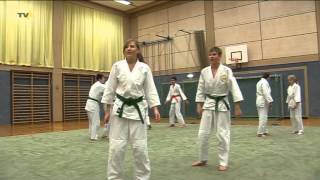 Der Weg ist das Ziel Die friedliche Kampfkunst Aikido aus Japan [upl. by Lerred]