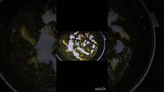 Palak paneer recipe  palak paneer kaise banaye ghar mein😋shorts ytshorts viralvideo trending [upl. by Reffotsirhc527]