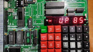 Addition of two 8 bit numbers using 8085 Microprocessor Trainer Kit VMC 8501P  Programming in lab [upl. by Ellynad214]