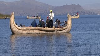 Lac Titicaca au Pérou [upl. by Idihsar]