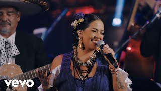 Lila Downs  El Último Trago En Vivo [upl. by Eatnoid]