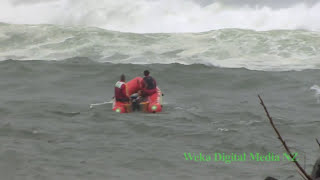 See How a Small Inflatable Crosses a Big Set of Waves at a River Bar [upl. by Schlenger43]