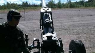 LG1 howitzer firing [upl. by Jauch]