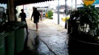 Laidley Floods 2011 P3 [upl. by Amilah397]