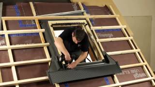 Come installare una finestra per tetti VELUX torino YouTube [upl. by Jocko]