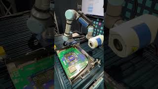 Advanced Chip Inspection in Intel Fabs Uses AI Demo Intel Vision 2024 [upl. by Tamaru]