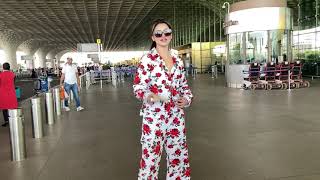 URVASHI RAUTELA FLYING FROM MUMBAI SPOTTED AT AIRPORT  urvashirautela vrialvedio trending [upl. by Lundberg]