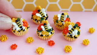 Miniature Bee Cupcakes🐝Polymer clay [upl. by Keung894]