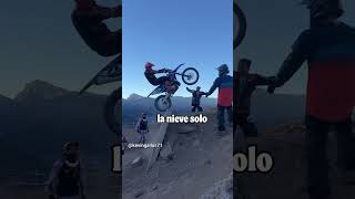 Los motociclistas de motocross nunca tienen miedo shorts bike viral moto [upl. by Nomead638]