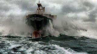 Pilot boat and ships Storm Isha [upl. by Joanie]