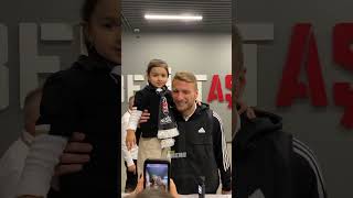 Ciro Immobile’nin minik hayranıyla sevimli anları… [upl. by Karalee259]