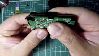 Tuto Scala Rider Q1  Remplacement de la batterie [upl. by Noby247]