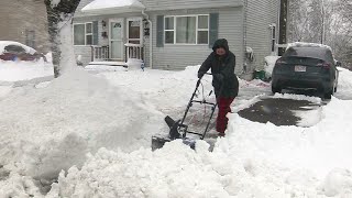 Some Massachusetts snow blowers struggling with heavy wet snow [upl. by Anihcak]