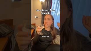 SIE SCHREIEN alle für MICH😏🙂‍↕️ shortvideo comedy spaß rufen schreien reagieren reaction [upl. by Garihc]