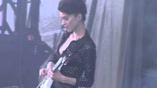 St Vincent Rattlesnake live Osheaga 2015 [upl. by Siffre789]