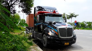 USA semi trailer truck  Review American semitrailer trucks  INTERNATIONAL truck [upl. by Odareg873]