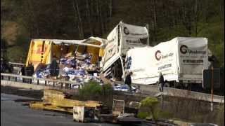 24042012 Ein Toter bei schwerem LkwUnfall auf A45 Hessen [upl. by Ostap]