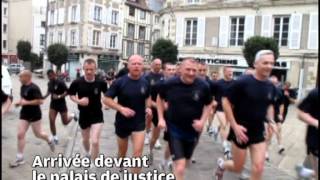 Poitiers  la ville au pas de course avec les militaires [upl. by Shirl]