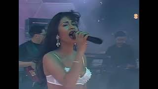 Selena  Amor Prohibido Live From Astrodome 1994 SelenaQOfficial [upl. by Laveen]