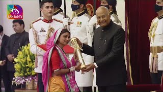 President Ram Nath Kovind presents Nari Shakti Puraskar for 2020 amp 2021 on International Womens Day [upl. by Harac]