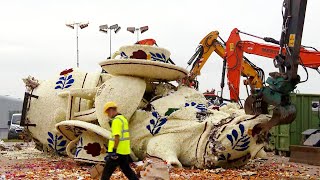 Bloemencorso Zundert Maanden werk in minuten gesloopt [upl. by Allisirp]