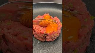 Avete mai provato una tartare di manzo con un tuorlo croccanteè facilissimo e Tòppe 🤪 tartare [upl. by Diena]