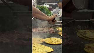 Y la lluvia…😀 HUARACHES MEXICANOS GORDITAS QUESADILLAS TACOS EN CDMX🇲🇽mexico huaraches [upl. by Krischer]