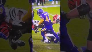 Marlon Humphrey FORCES FUMBLE on chase Brown baltimoreravens ravens [upl. by Anh131]