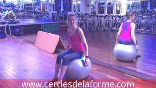 Exercice 1 de Pilates avec Ballon proposé par Astrid au Cercle République Paris [upl. by Annawek825]