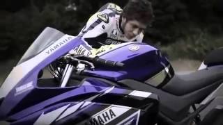 Yamaha R25 Yamaha 250 Tested by Valentino Rossi [upl. by Yssis]