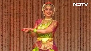 Video Radhika Merchants Debut Dance Performance Hosted By Ambanis [upl. by Naharba]