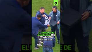 El HOMENAJE de ALIANZA LIMA a CÉSAR CUETO antes del ALIANZA LIMA vs SPORTING CRISTAL  Depor [upl. by Ellezig]