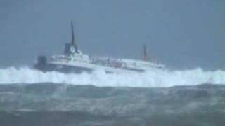 Newfoundland Ferry in massive waves [upl. by Kcim423]