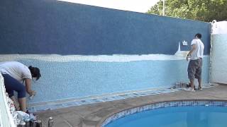 Como decorar tu piscina con un mural [upl. by Aremihc]