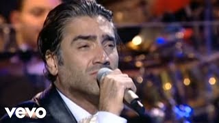 Alejandro Fernandez  Como Quien Pierde Una Estrella En Vivo [upl. by Dane]